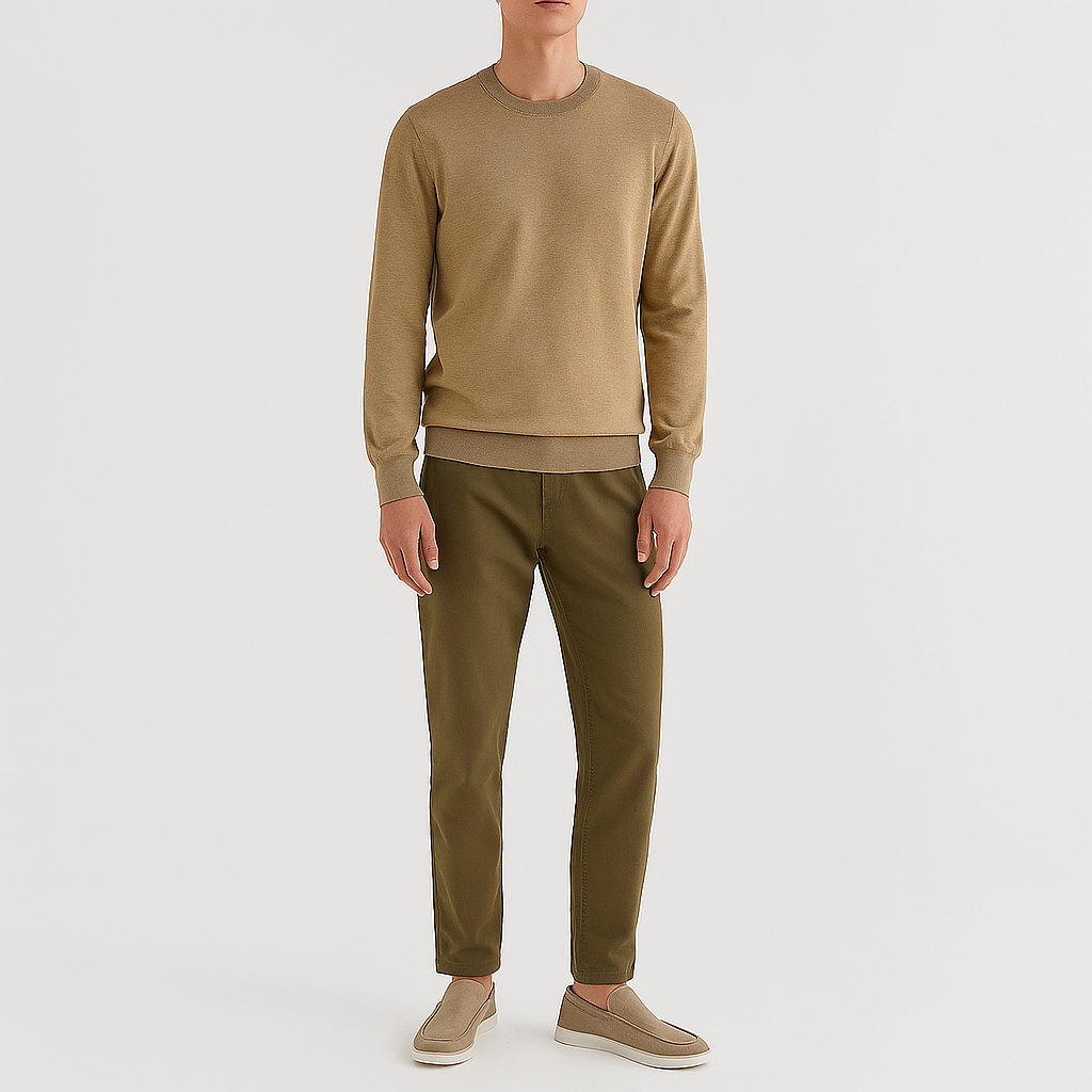 Slip-on loafers with rounded toe and flat sole